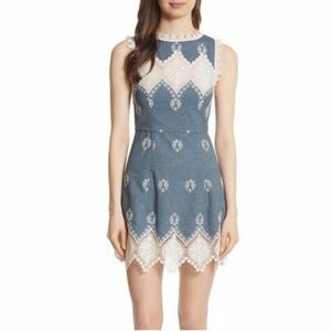 Alice + Olivia Lindsey Embroidered Dress Women's Chambrey & Lace Size 8